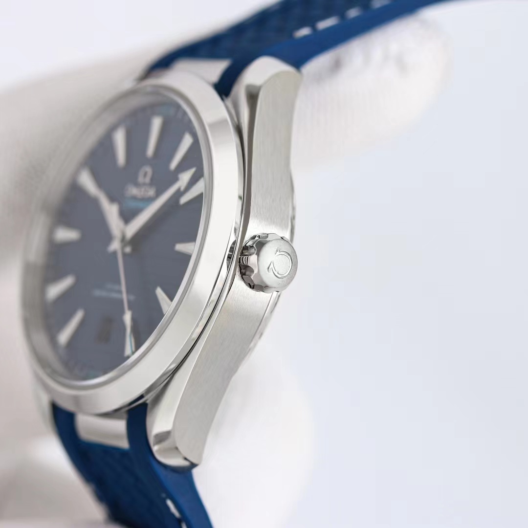 Omega Seamaster Aqua Terra 150M Master Chronometer 41 Stainless Steel / Blue / Rubber