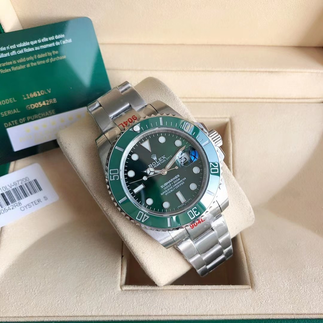 Rolex Submariner Date Stainless Steel / Green / Cerachom