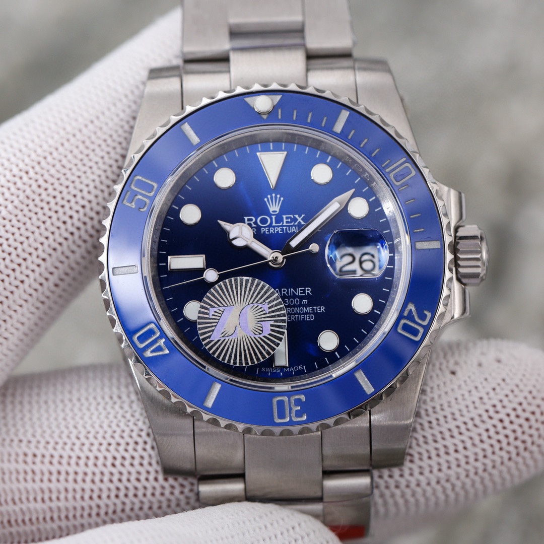 Rolex Submariner Date White Gold / Blue