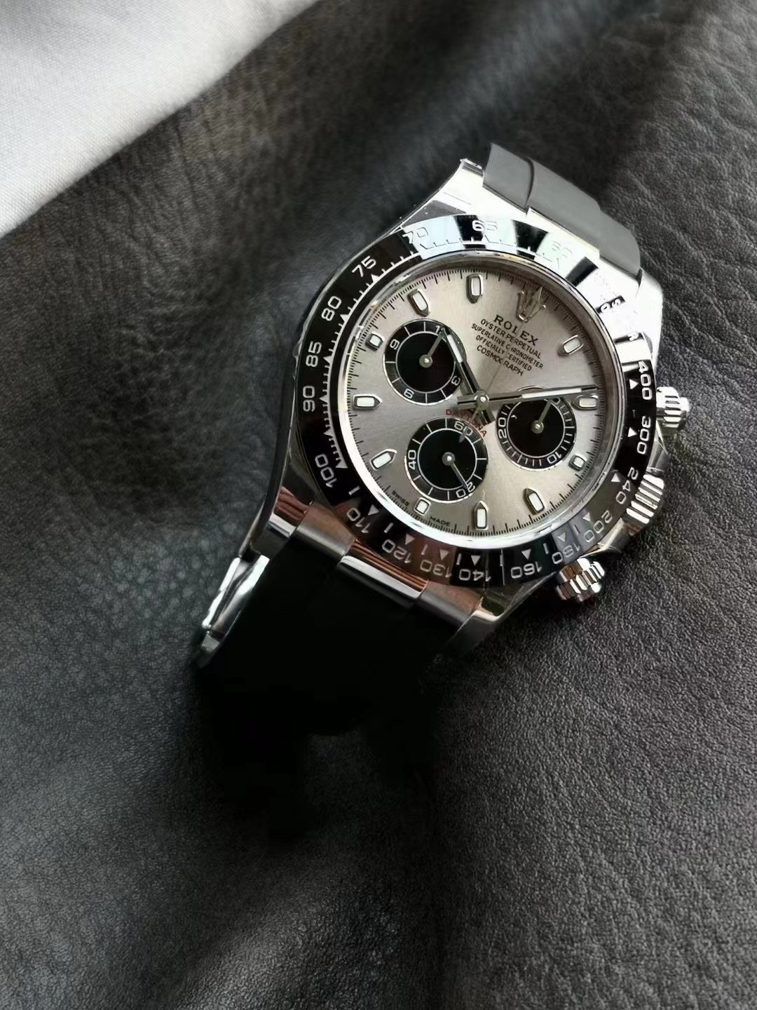 Rolex Cosmograph Daytona White Gold / Cerachrom / Silver / Oysterflex